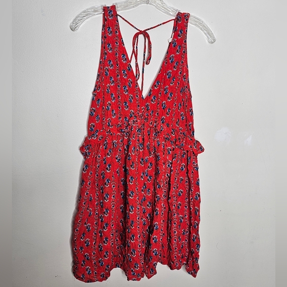 En Creme red tank top size medium - Picture 4 of 4